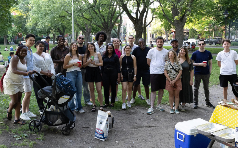 Photo large - 800x500px Les Audacieux·ses en plein BBQ 2025